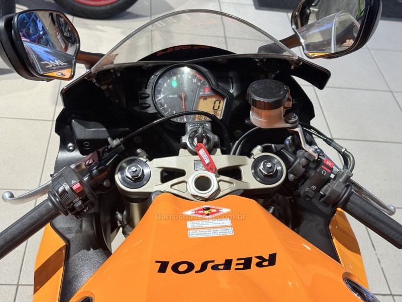 CBR 1000RR REPSOL - 2011 - CAXIAS DO SUL