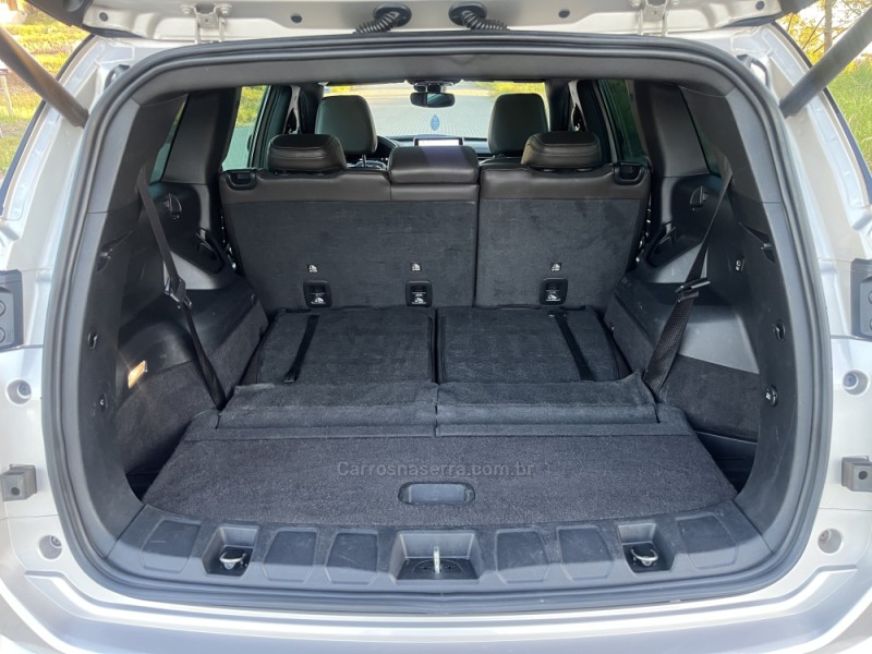 COMMANDER 2.0 OVERLAND TD380 4X4 TURBO DIESEL 4P AUTOMÁTICO - 2022 - CAXIAS DO SUL