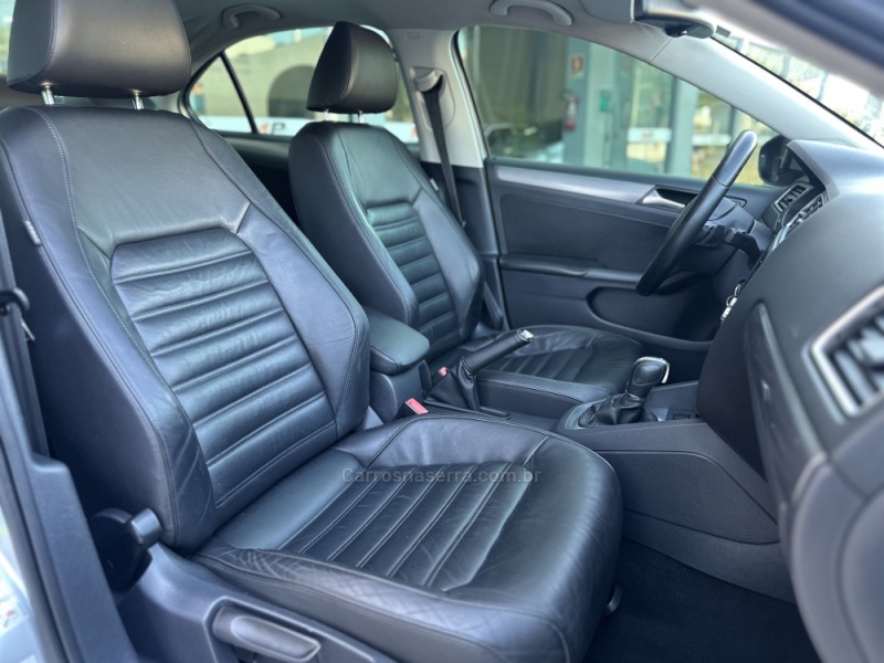 JETTA 2.0 TSI HIGHLINE 211CV GASOLINA 4P DSG - 2014 - TUPANDI