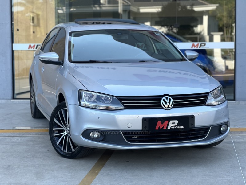 jetta 2.0 tsi highline 211cv gasolina 4p dsg 2014 tupandi