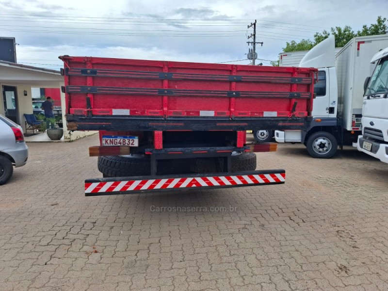 L-1118 3 EIXOS - 1988 - PORTãO