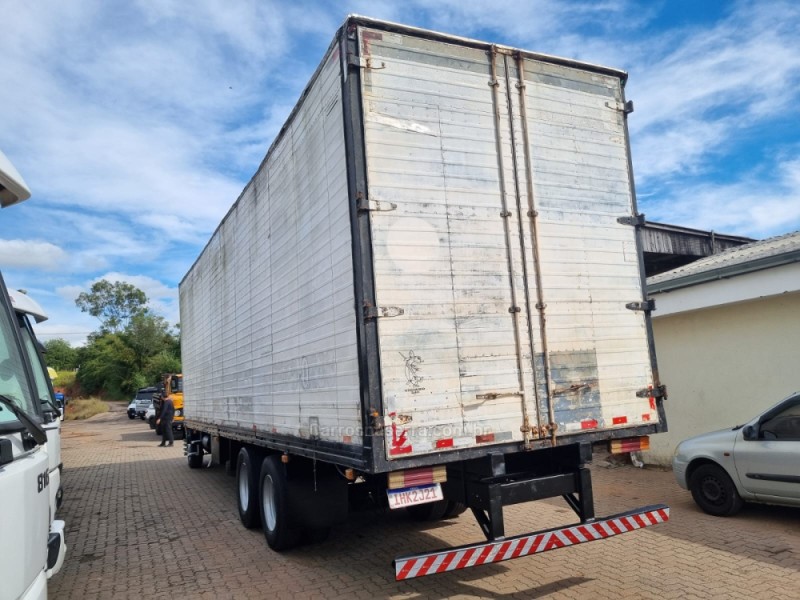 L-1118 3 EIXOS - 1987 - PORTãO