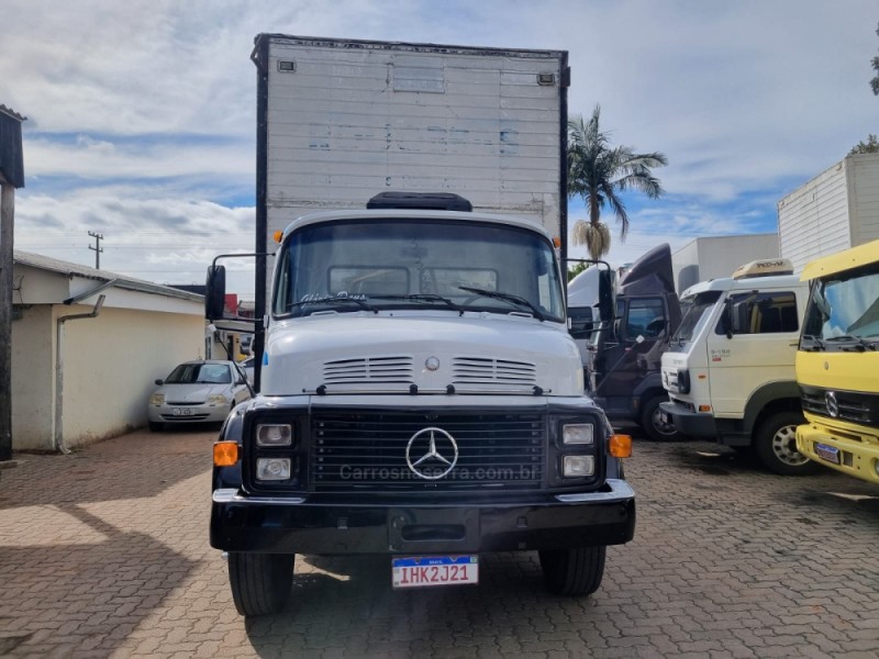 L-1118 3 EIXOS - 1987 - PORTãO