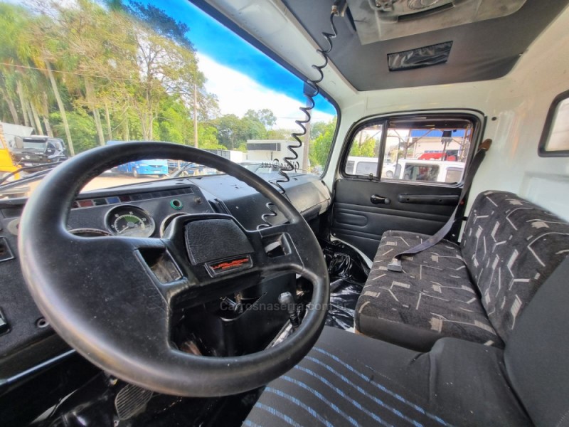 L-1118 3 EIXOS - 1987 - PORTãO