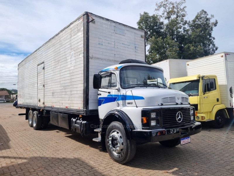 l 1118 3 eixos 1987 portao