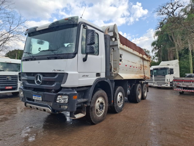 actros 4844 k 8x4 2013 portao