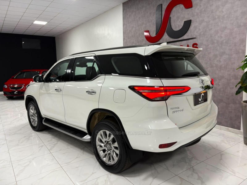 HILUX SW4 2.8 SRX 4X4 7 LUGARES 16V TURBO INTERCOOLER DIESEL 4P AUTOMÁTICO - 2022 - CAMPINAS DO SUL