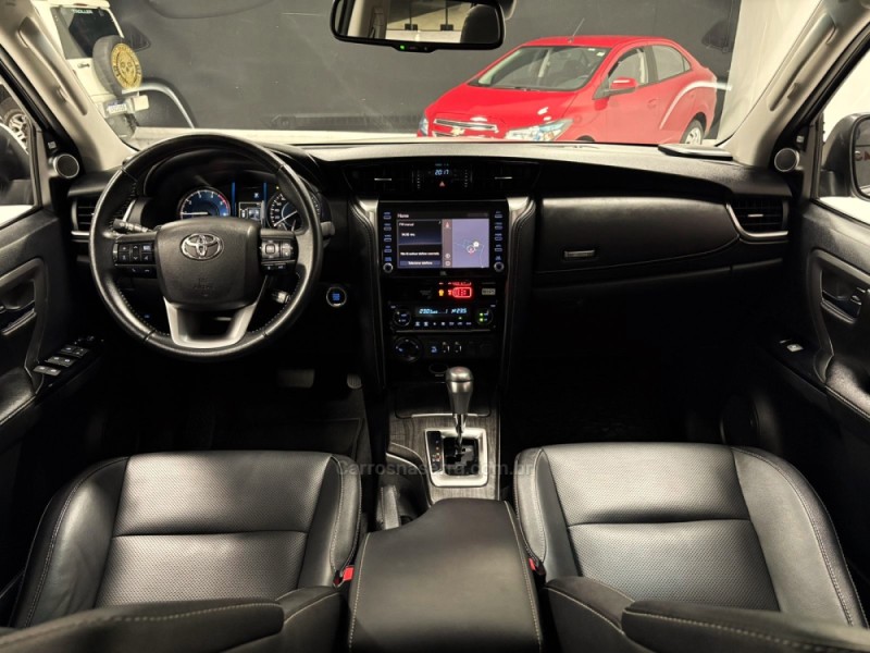 HILUX SW4 2.8 SRX 4X4 7 LUGARES 16V TURBO INTERCOOLER DIESEL 4P AUTOMÁTICO - 2022 - CAMPINAS DO SUL