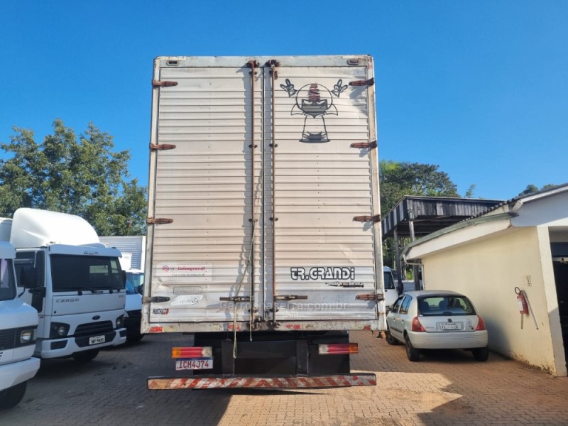 1113  - 1983 - PORTãO