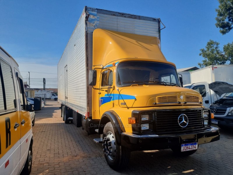 1113  - 1983 - PORTãO