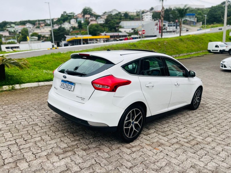 FOCUS 2.0 TITANIUM PLUS HATCH 16V FLEX 4P AUTO - 2018 - BENTO GONçALVES