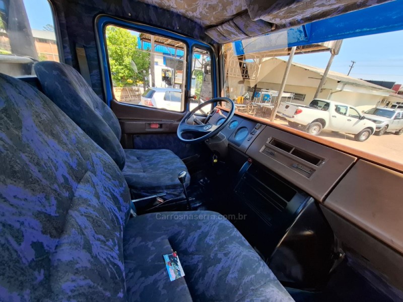 709  - 1989 - PORTãO