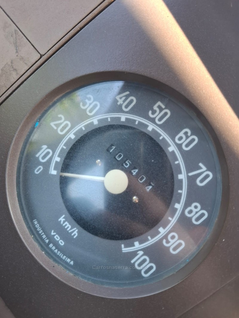 709  - 1989 - PORTãO