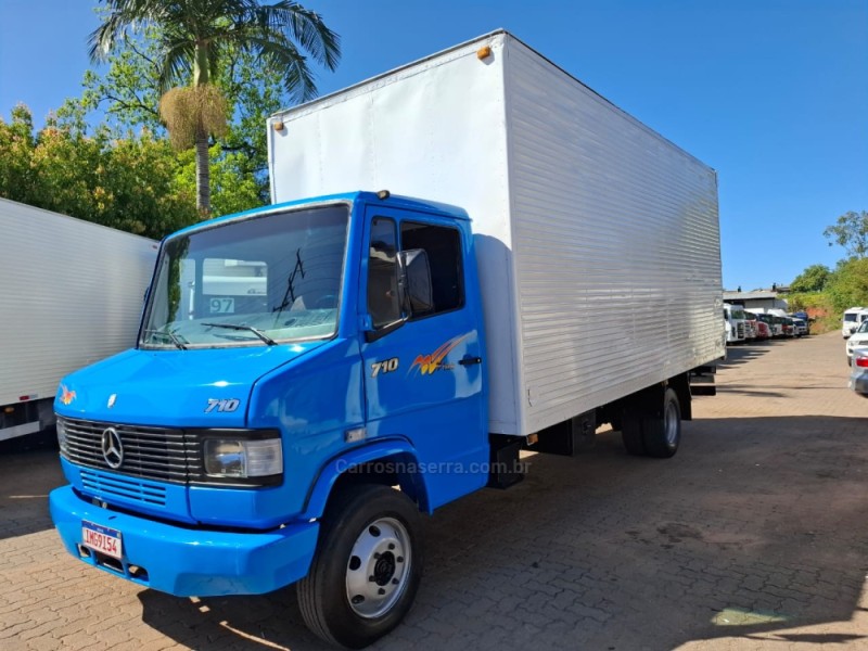 710 PLUS  - 2004 - PORTãO