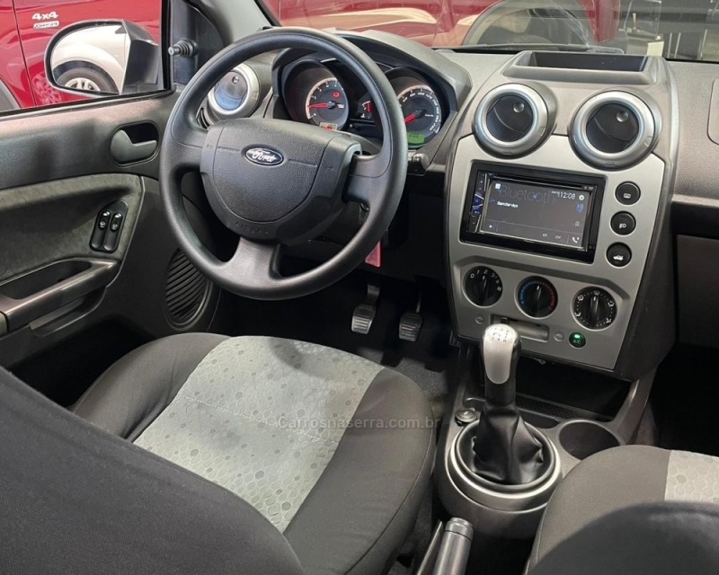 FIESTA 1.0 MPI HATCH 8V FLEX 4P MANUAL - 2014 - VACARIA