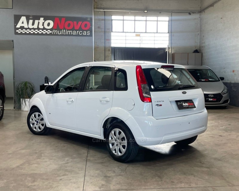 FIESTA 1.0 MPI HATCH 8V FLEX 4P MANUAL - 2014 - VACARIA