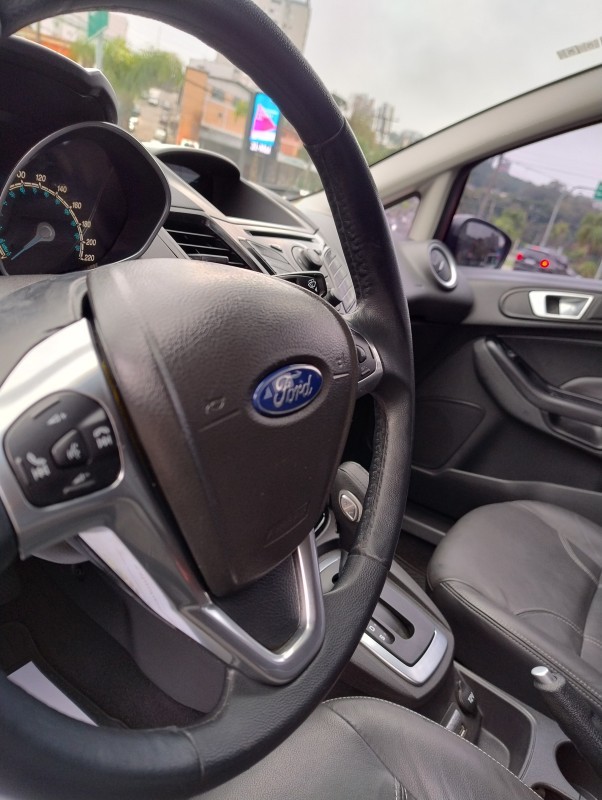 FIESTA 1.6 TITANIUM PLUS HATCH 16V FLEX 4P AUTOMÁTICO - 2015 - CAXIAS DO SUL