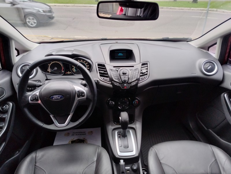 FIESTA 1.6 TITANIUM PLUS HATCH 16V FLEX 4P AUTOMÁTICO - 2015 - CAXIAS DO SUL