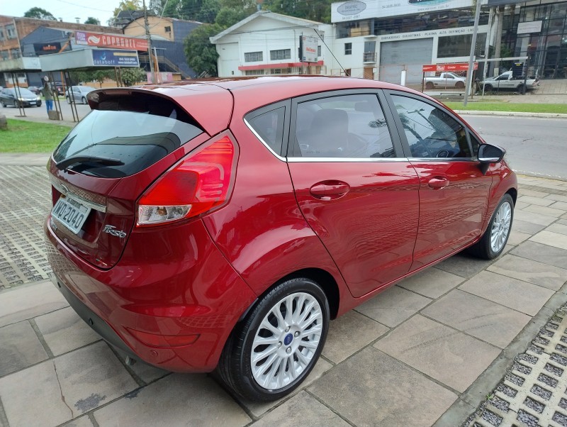 FIESTA 1.6 TITANIUM PLUS HATCH 16V FLEX 4P AUTOMÁTICO - 2015 - CAXIAS DO SUL