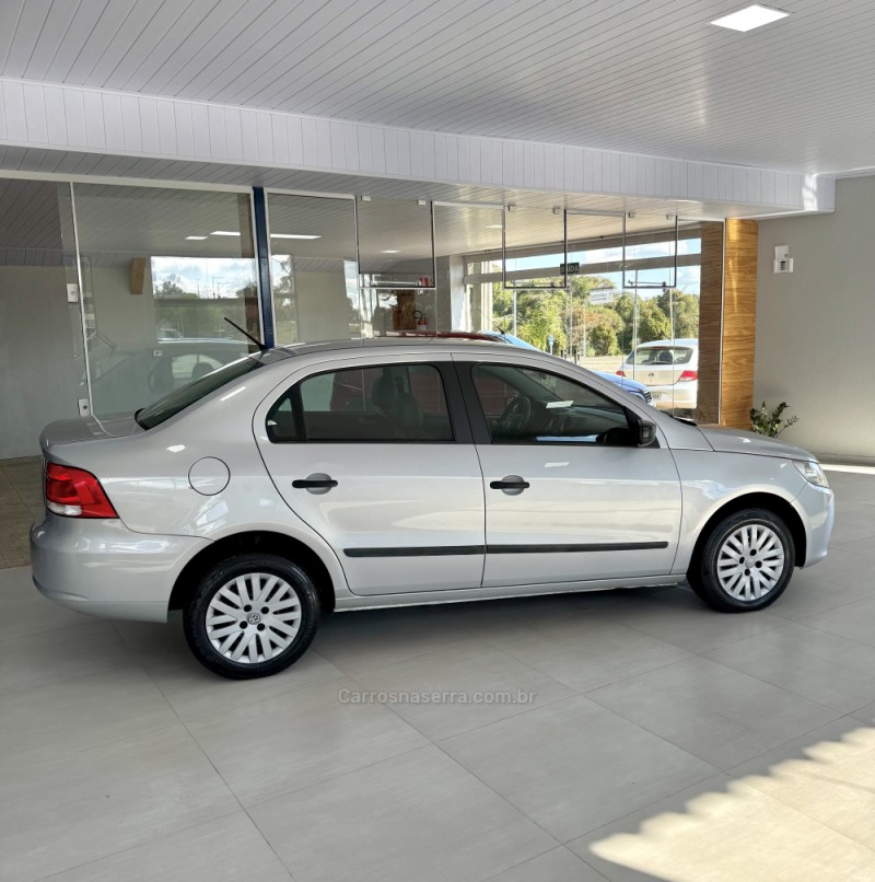 VOYAGE 1.6 MI TREND 8V FLEX 4P MANUAL - 2011 - VILA FLORES