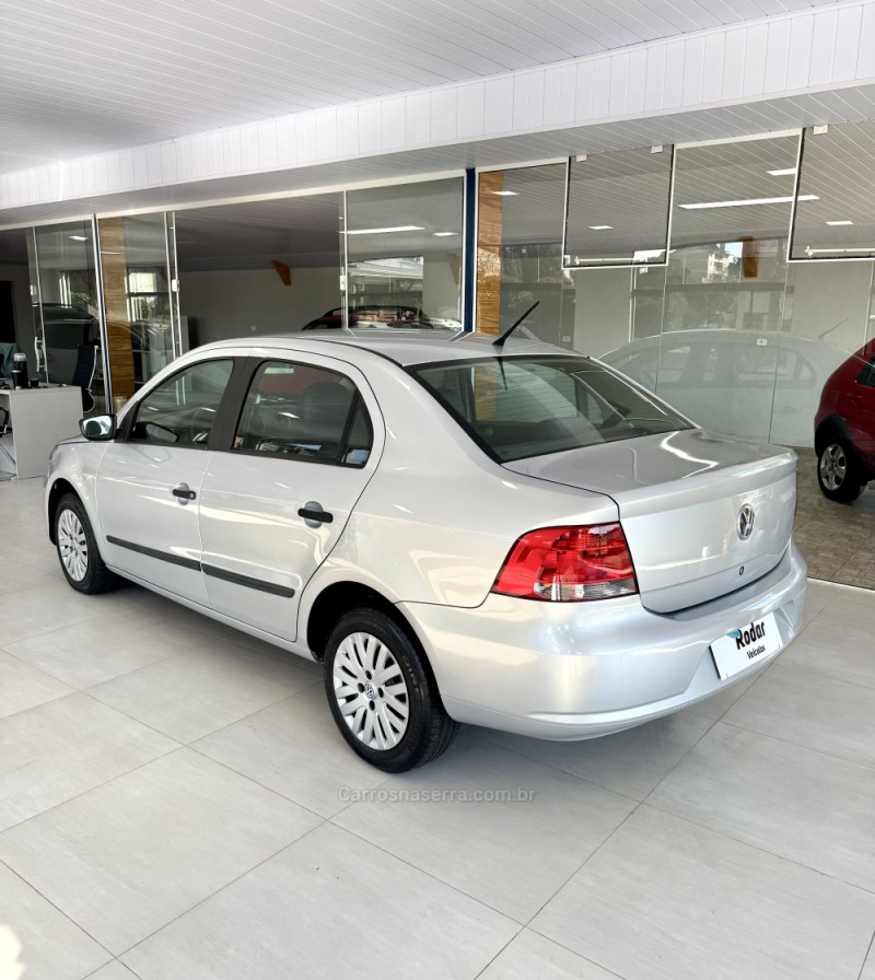 VOYAGE 1.6 MI TREND 8V FLEX 4P MANUAL - 2011 - VILA FLORES