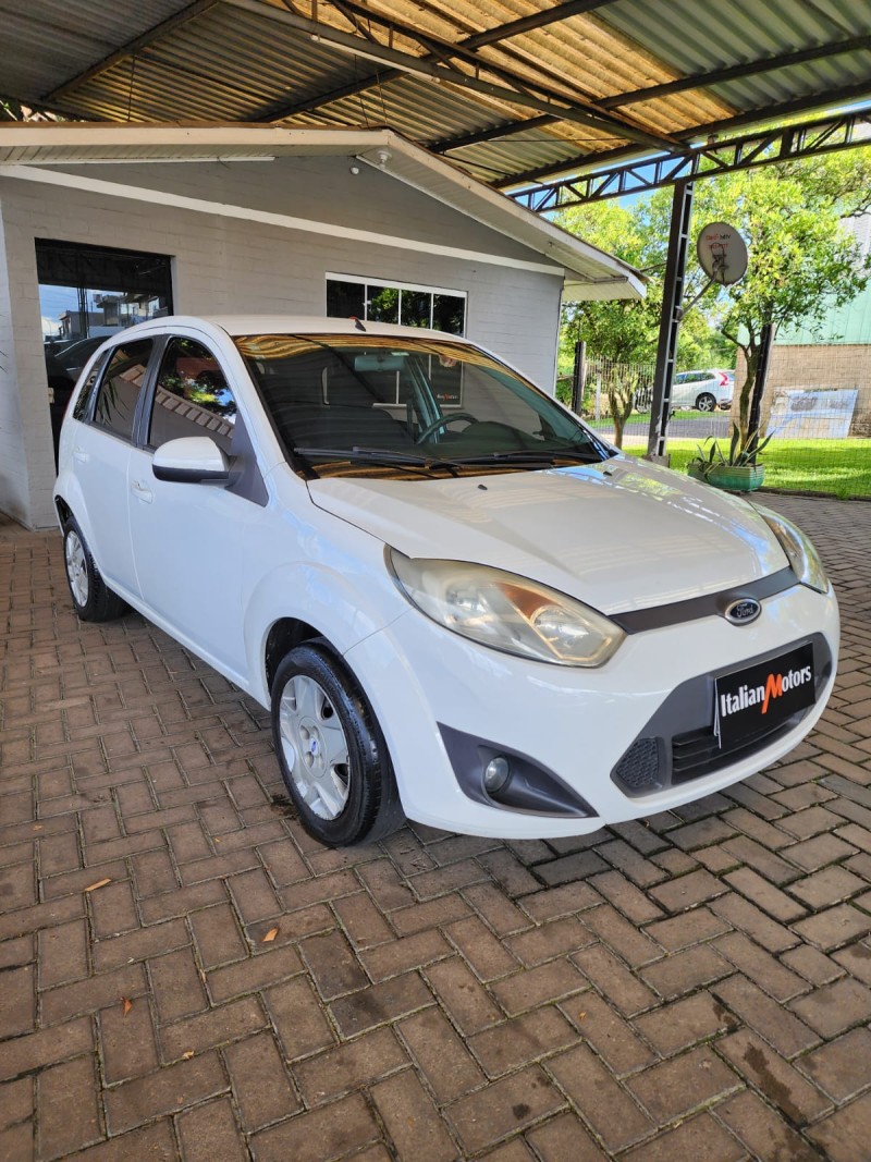 FIESTA 1.6 MPI CLASS 8V GASOLINA 4P MANUAL - 2014 - CAXIAS DO SUL