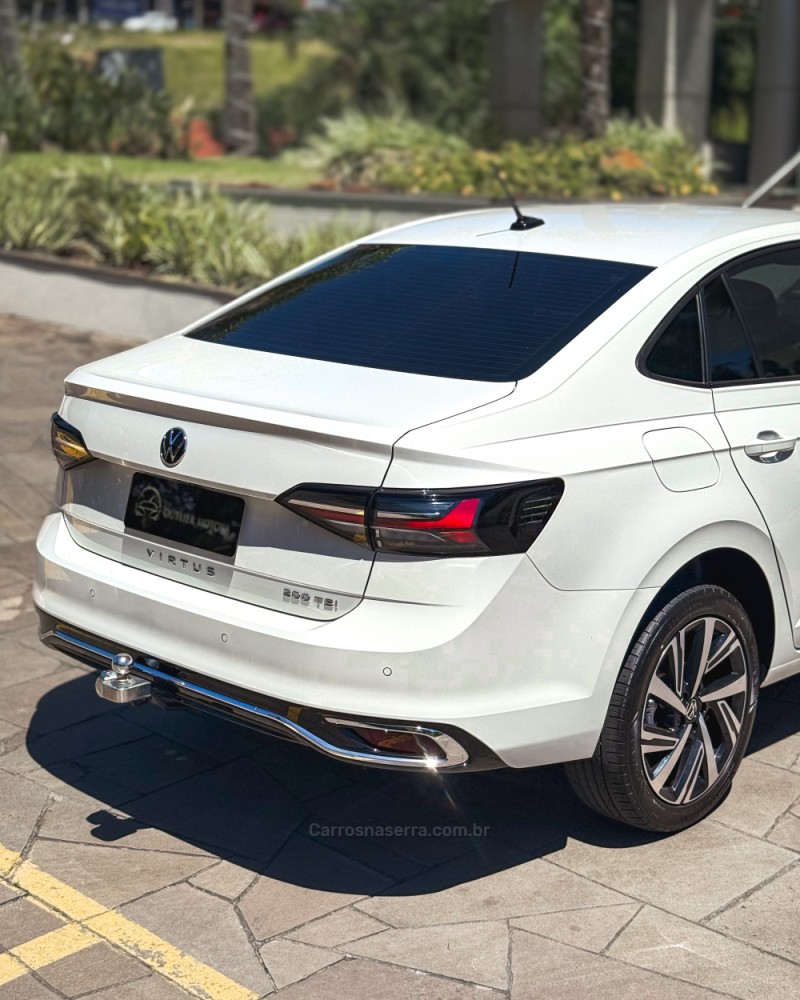 VIRTUS 1.0 200 TSI HIGHLINE AUTOMÁTICO - 2024 - NOVO HAMBURGO