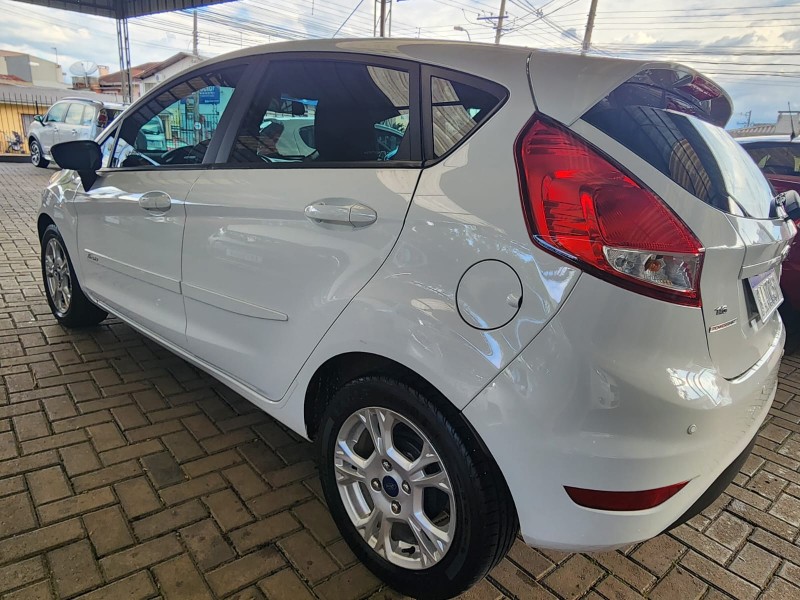 FIESTA 1.5 SE HATCH 16V FLEX 4P MANUAL - 2015 - CAXIAS DO SUL