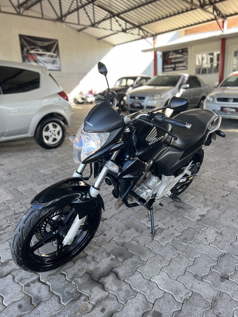 CB 300R ABS - 2013 - CAXIAS DO SUL