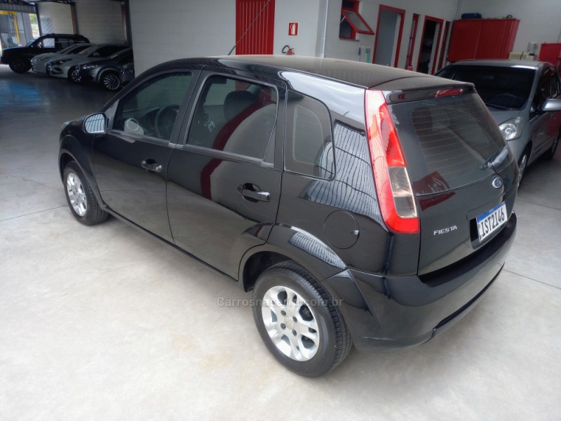 FIESTA 1.6 SE HATCH 16V FLEX 4P MANUAL - 2012 - CAXIAS DO SUL