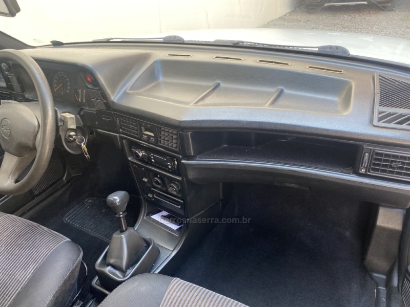 KADETT 1.8 EFI SL/E 8V GASOLINA 2P MANUAL - 1989 - CAXIAS DO SUL