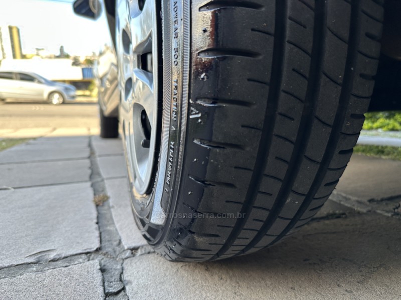 FIESTA 1.0 MPI CLASS HATCH 8V FLEX 4P MANUAL - 2011 - CAXIAS DO SUL