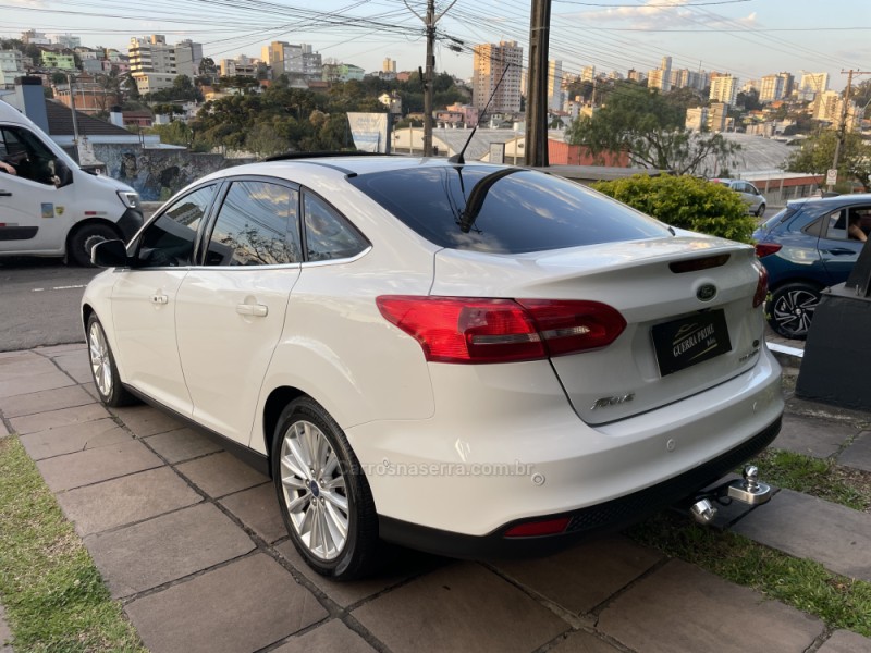 FOCUS 2.0 TITANIUM PLUS SEDAN 16V FLEX 4P AUTOMÁTICO - 2016 - CAXIAS DO SUL