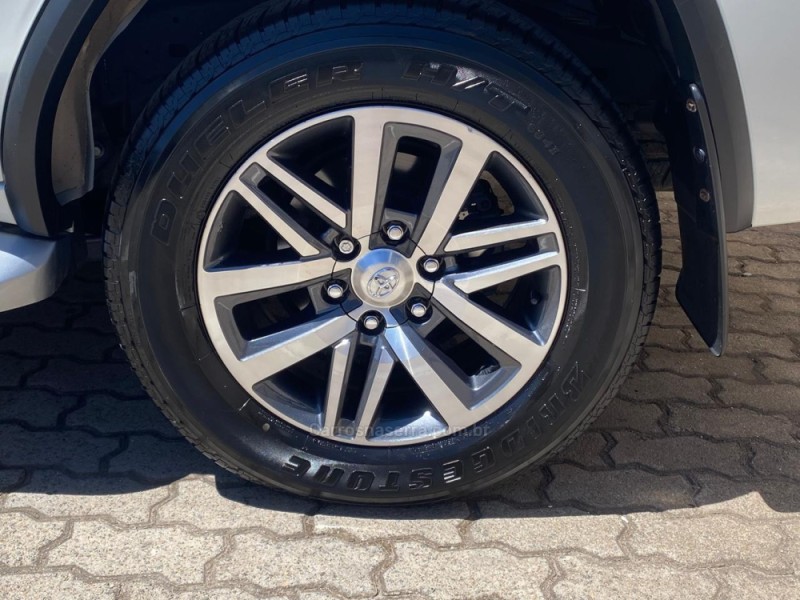 HILUX SW4 2.8 SRX 4X4 7 LUGARES 16V TURBO INTERCOOLER DIESEL 4P AUTOMÁTICO - 2020 - BENTO GONçALVES