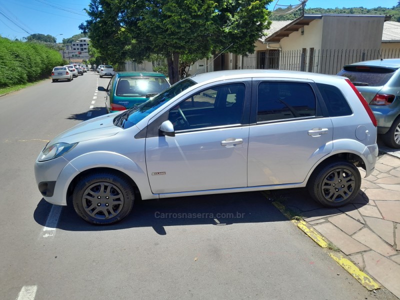 FIESTA 1.6 MPI HATCH 8V FLEX 4P MANUAL - 2011 - NOVA PRATA