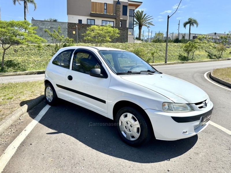 CELTA 1.0 MPFI 8V GASOLINA 2P MANUAL - 2001 - CAXIAS DO SUL