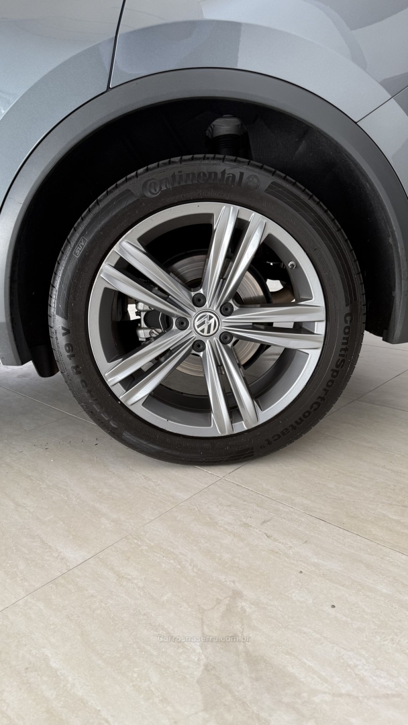 TIGUAN 2.0 TSI R-LINE 16V TURBO GASOLINA 4P TIPTRONIC - 2020 - BENTO GONçALVES