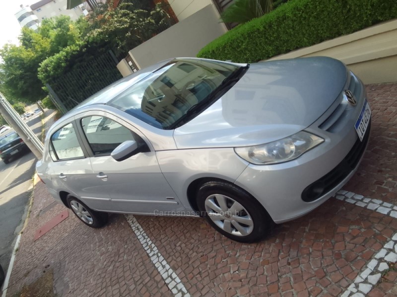 VOYAGE 1.0 MI TRENDLINE 8V FLEX 4P MANUAL - 2010 - BENTO GONçALVES