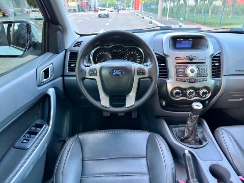 RANGER 2.5 XLT 4X2 CD 16V FLEX 4P MANUAL - 2015 - ESTâNCIA VELHA