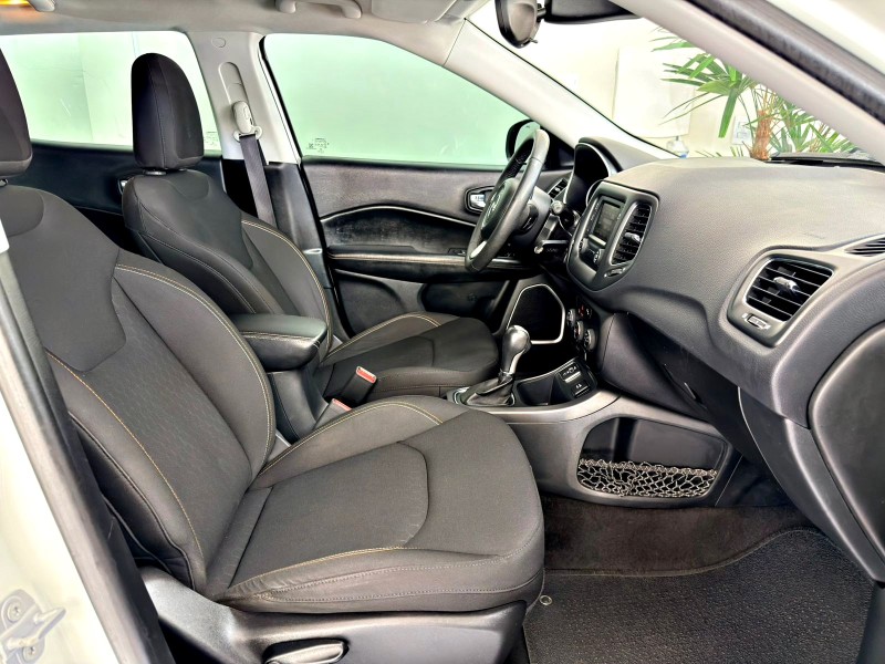 COMPASS 2.0 16V FLEX SPORT AUTOMÁTICO - 2017 - CAXIAS DO SUL