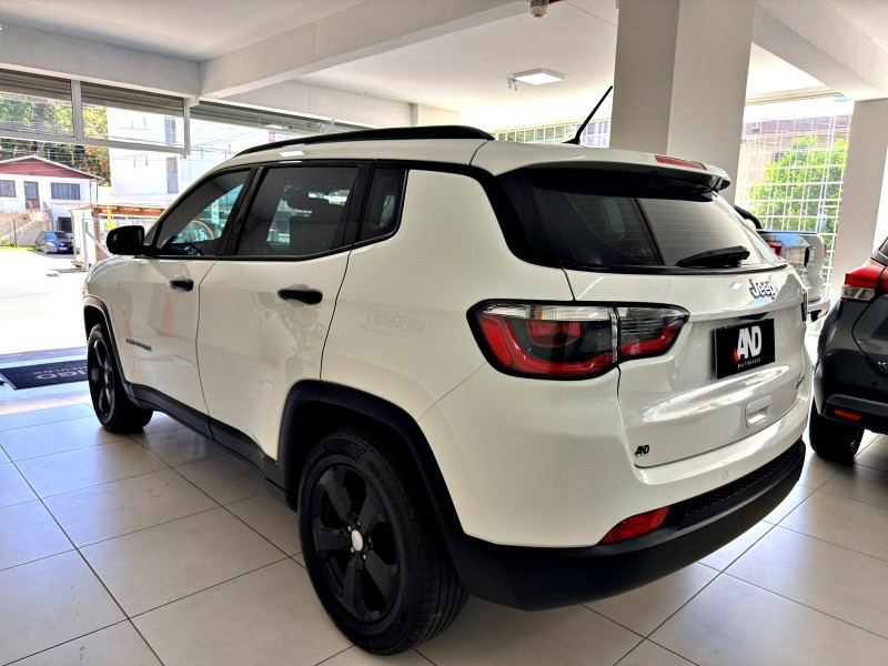 COMPASS 2.0 16V FLEX SPORT AUTOMÁTICO - 2017 - CAXIAS DO SUL