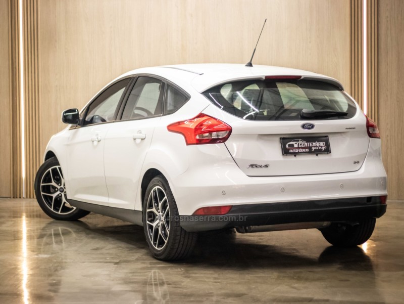 FOCUS 2.0 SE PLUS 16V FLEX 4P AUTOMÁTICO - 2016 - CAXIAS DO SUL