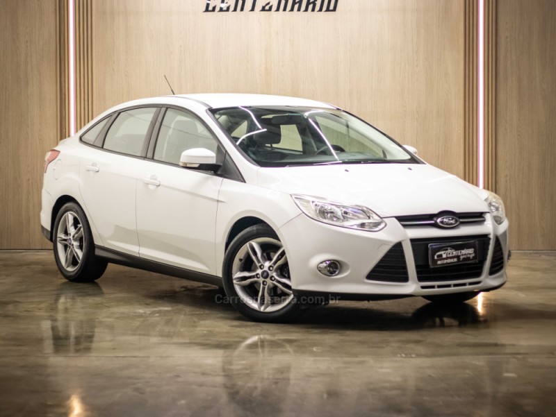 focus 2.0 se sedan 16v flex 4p automatico 2015 caxias do sul