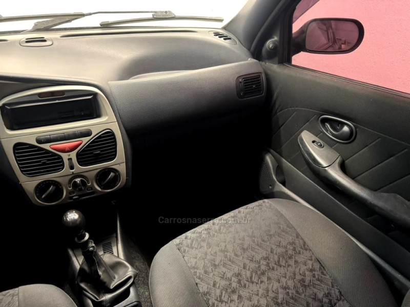 STRADA 1.6 MPI ADVENTURE CE 16V GASOLINA 2P MANUAL - 2002 - CASCA