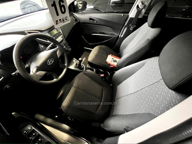 HB20 1.0 COMFORT PLUS 12V FLEX 4P MANUAL - 2016 - CARLOS BARBOSA