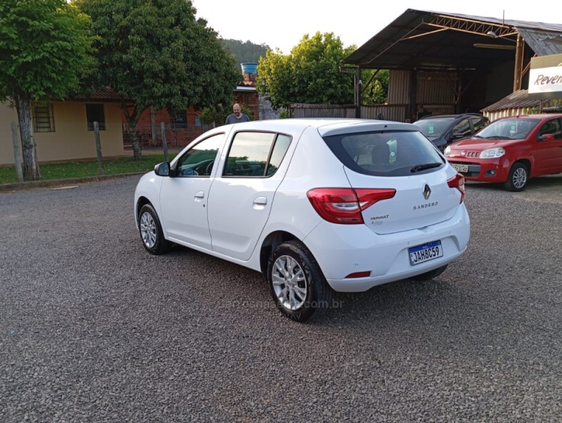 SANDERO 1.0 EXPRESSION 16V FLEX 4P MANUAL - 2021 - PICADA CAFé