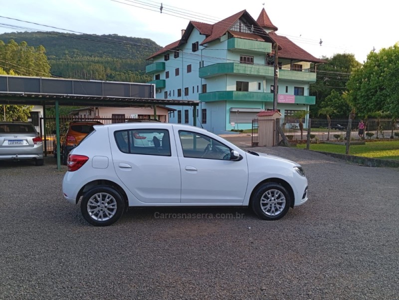 SANDERO 1.0 EXPRESSION 16V FLEX 4P MANUAL - 2021 - PICADA CAFé