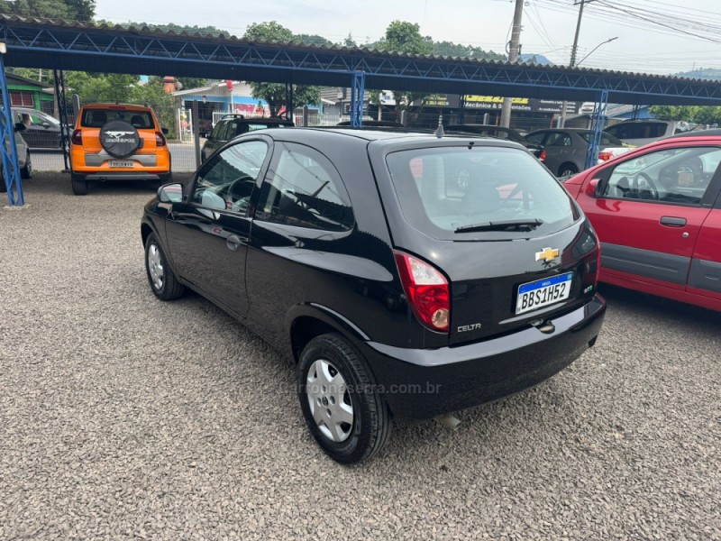 CELTA 1.0 MPFI LS 8V FLEX 2P MANUAL - 2013 - IGREJINHA