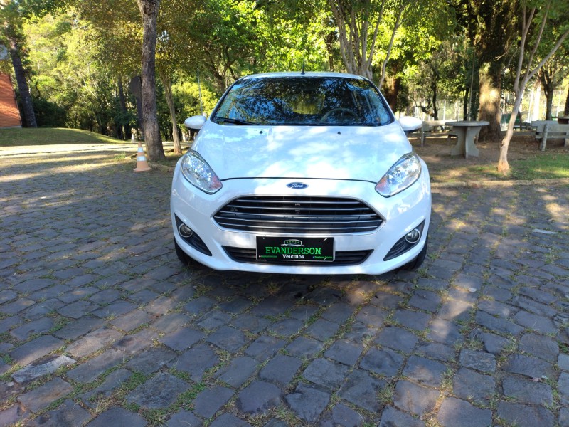 FIESTA 1.6 SE HATCH 16V FLEX 4P MANUAL - 2015 - CAXIAS DO SUL
