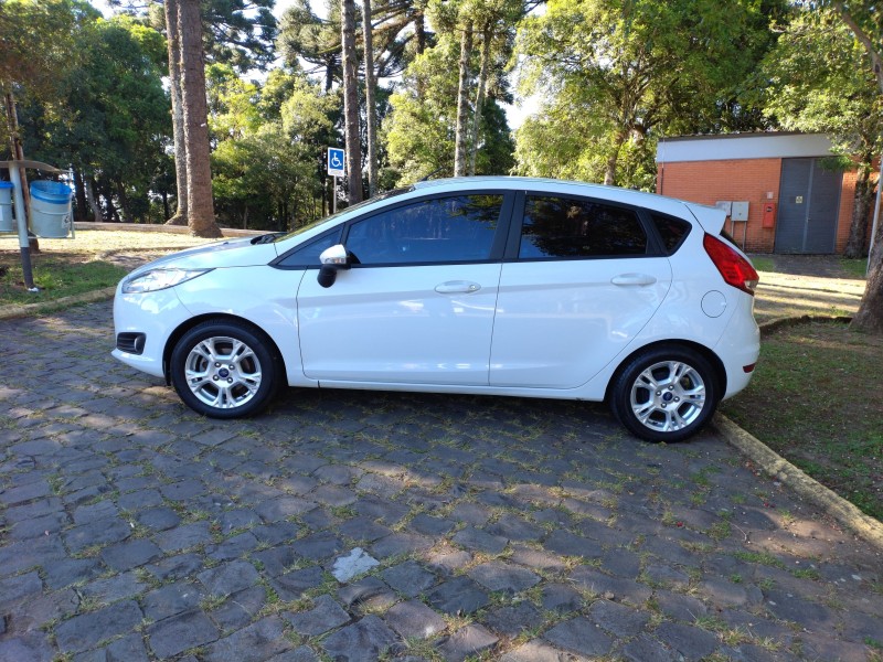 FIESTA 1.6 SE HATCH 16V FLEX 4P MANUAL - 2015 - CAXIAS DO SUL